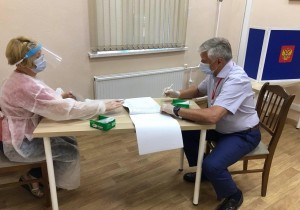 Работники СЗИУ РАНХиГС одними из первых очно проголосовали по поправкам в Конституцию