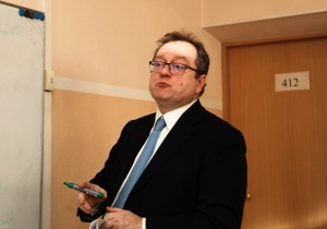 Французский политтехнолог объяснил студентам СЗИУ, почему Европа боится Россию