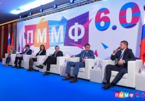 Профессор СЗИУ выступил на VI Петербургском международном молодежном форуме