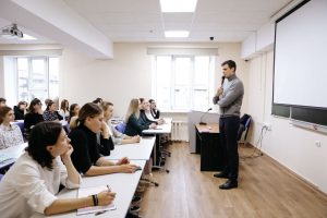 На ФГМУ рассказали, с чего лучше начать карьеру управленца