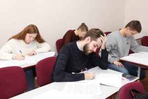 Студенты СЗИУ стали участниками олимпиады по истории предпринимательства