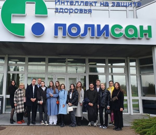 Обучающиеся СЗИУ РАНХиГС защитили дипломы-стартапы перед представителями фарминдустрии