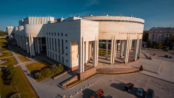 Работники и студенты СЗИУ РАНХиГС – участники выставки в честь 220-летия Минюста РФ