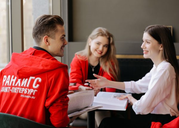 Студенты РАНХиГС Санкт-Петербург — участники международной молодёжной парламентской школы