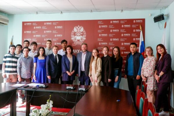 В РАНХиГС завершилась культурно-просветительская программа «Ты в Петербурге!» для иностранных студентов