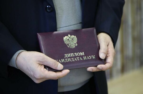 Тема дня: Фальков заявил о росте числа бюджетных мест в аспирантуре до 17,8 тыс.