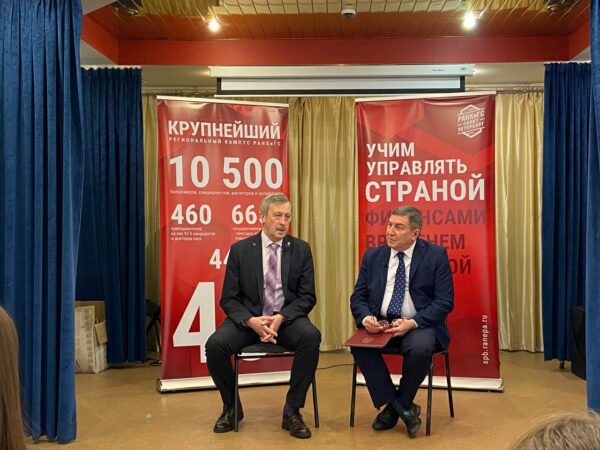 Глава МО Петергоф Александр Шифман: «Секрет успешной работы муниципалитета прост – это работа для жителей и вместе с ними»