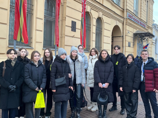 Студенты ФГМУ и ФЭФ провели экскурсию в музее обороны и блокады Ленинграда в формате «студент студенту»