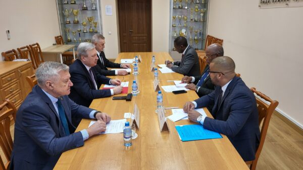Петербургский кампус Президентской Академии посетил Чрезвычайный и Полномочный Посол Республики Мозамбик в Российской Федерации 