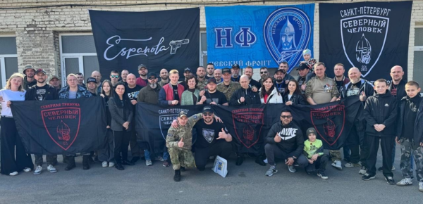 Студенты и преподаватели Президентской академии в Санкт-Петербурге поддержали акцию «ZOV–Родины, сердца и чести!»