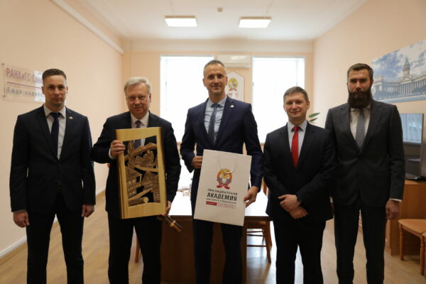 Петербургский кампус Президентской академии посетил руководитель партии «Родина – Национальная партия» (Республика Словакия)