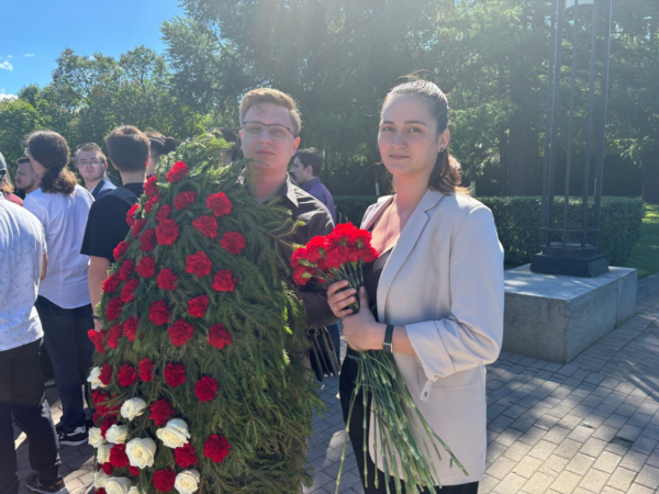 Коллектив Президентской академии в Санкт-Петербурге принял участие в памятных мероприятиях в День памяти и скорби