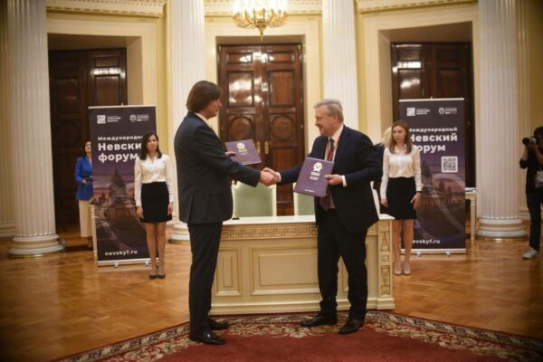 Президентская академия в Санкт-Петербурге и Корпорация развития Запорожской области подписали соглашение о сотрудничестве в научно-образовательной сфере