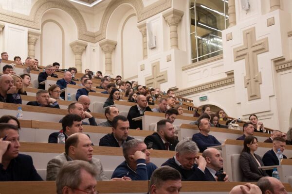 В Президентской академии в Санкт-Петербурге обсудили проблемы экономической безопасности