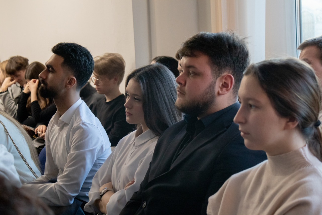 Георгий Полтавченко поделился опытом госслужбы со студентами факультета экономики и финансов Президентской академии в Санкт-Петербурге