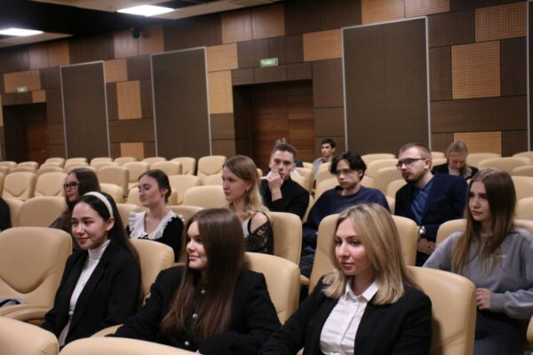 Подведены итоги пилотного проекта «Контрактный управляющий Санкт-Петербурга. Дорогу молодым!»