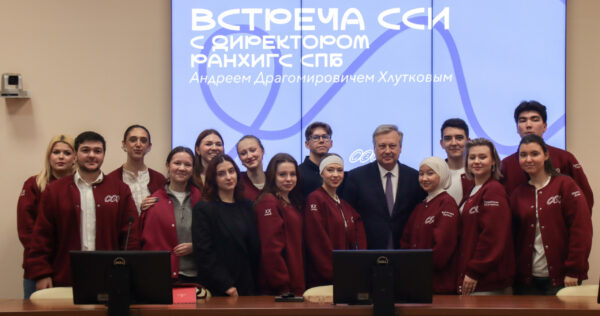 Андрей Хлутков провел встречу с членами Студенческого совета института