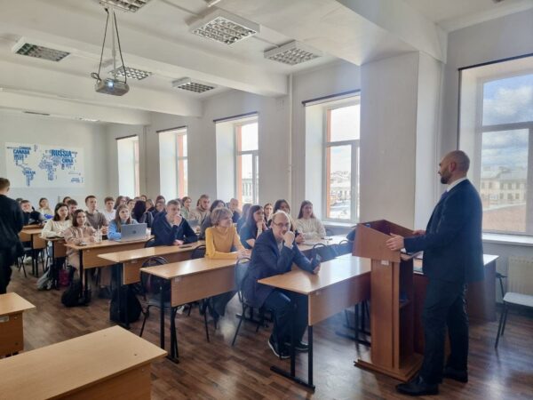 В Президентской академии в Санкт-Петербурге обсудили, как защитить экономику спорта