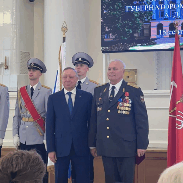 Золотой фонд Академии: заведующий кафедрой уголовного права Владимир Спицнадель удостоен ордена Александра Невского