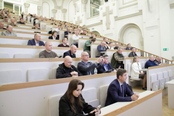 В Президентской академии в Петербурге обсудили актуальные проблемы коммерческой безопасности