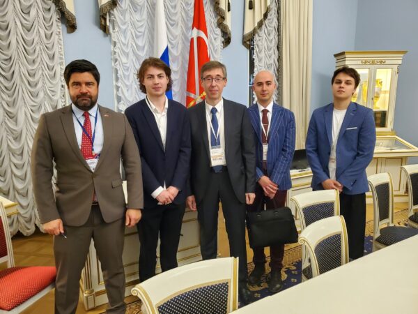 Студенты Президентской академии в Петербурге вносят вклад в развитие молодежной политики