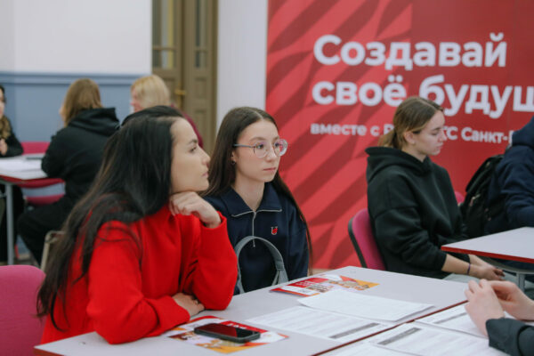 Будущие студенты оценили возможности обучения в Президентской академии в Санкт-Петербурге