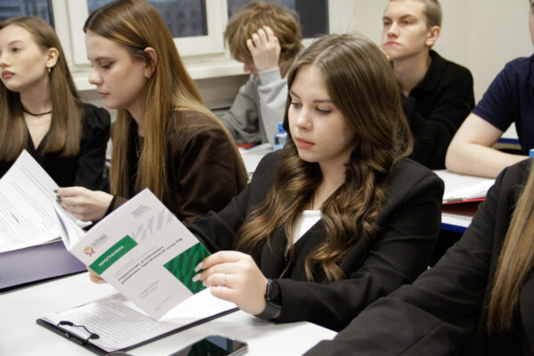 Будущее Арктики: молодежь и эксперты обсудили стратегии устойчивого развития на конференции в Президентской академии в Петербурге