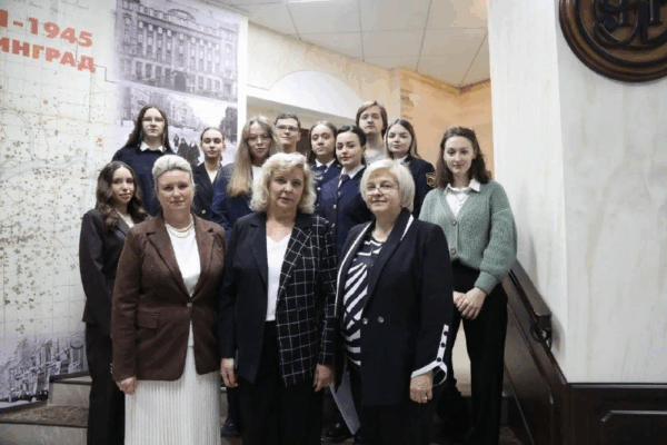 Студенты Президентской академии в Санкт-Петербурге стали призерами конкурса «Права человека» в специальной номинации Нотариальной палаты